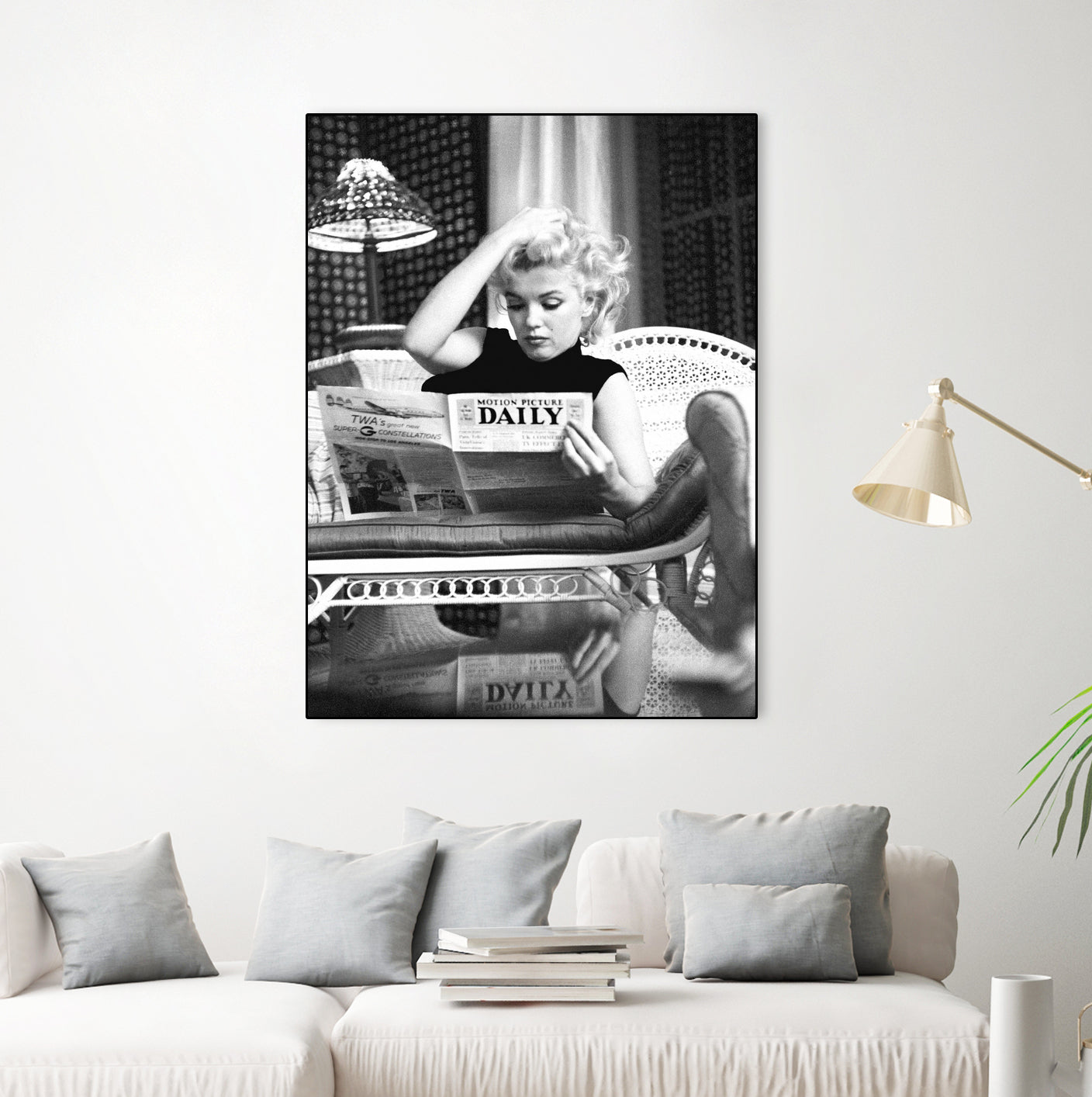 Reading by M Studio on GIANT ART - black and white photogrpahy marilyn monroe