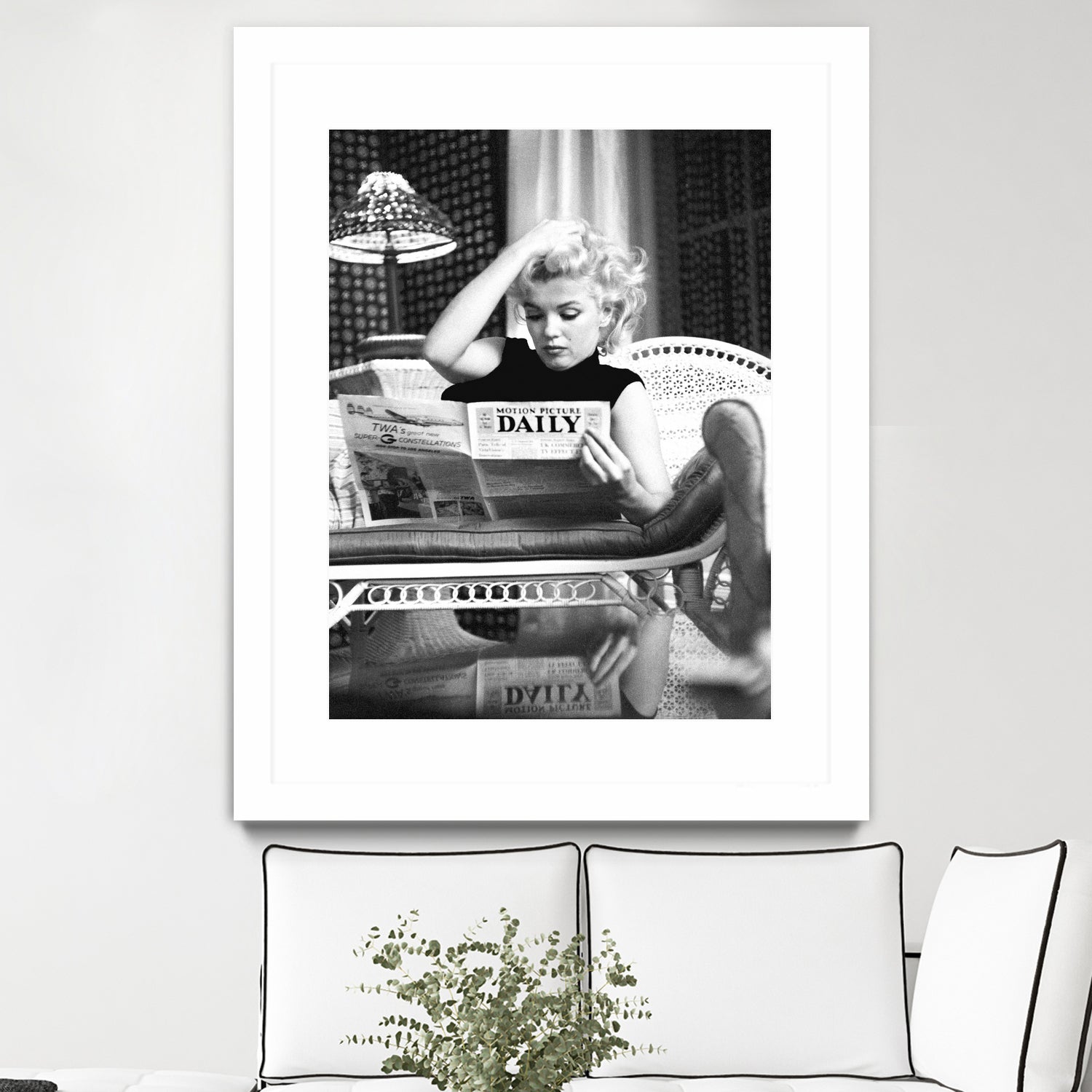 Reading by M Studio on GIANT ART - black and white photogrpahy marilyn monroe