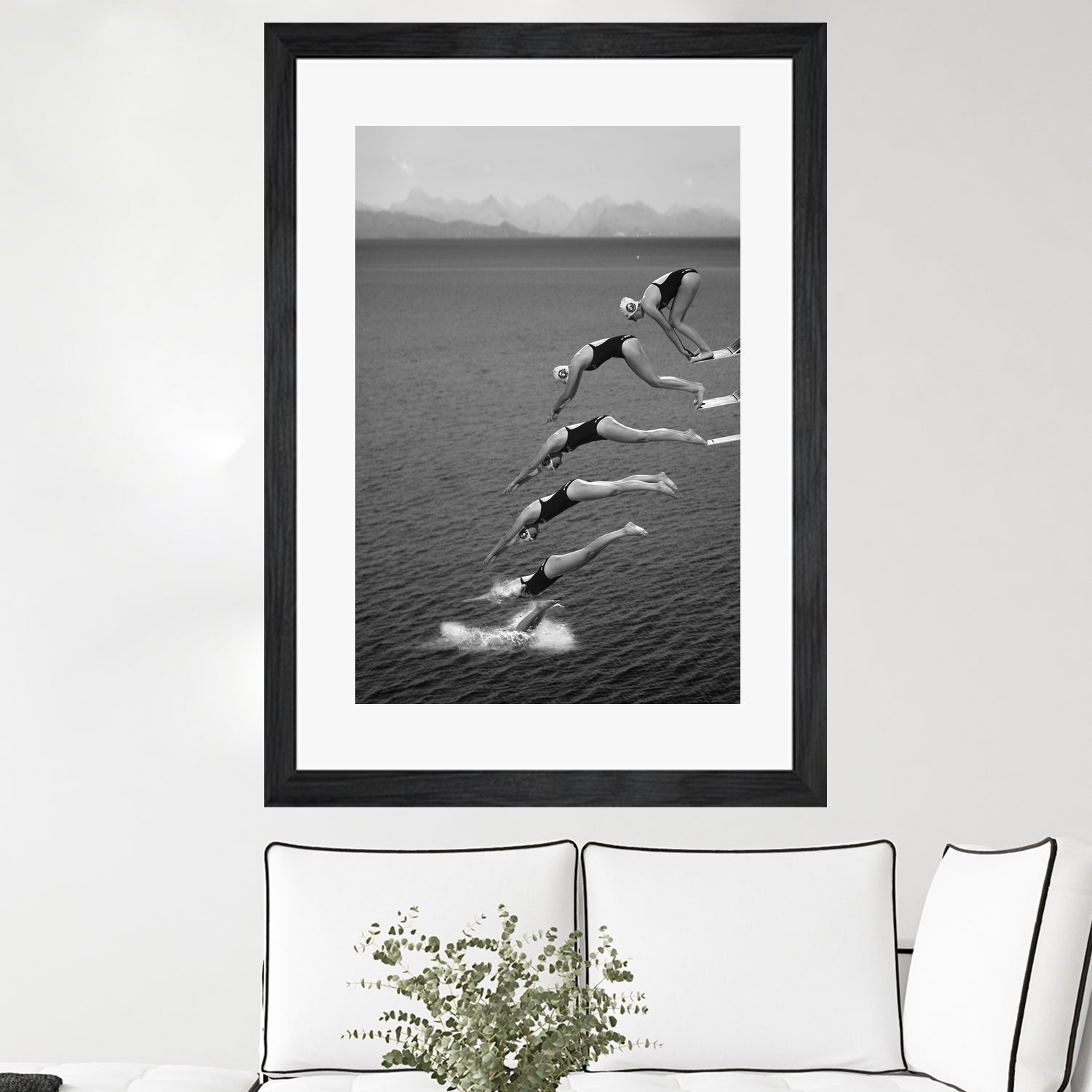 The beauty of diving by Greetje on GIANT ART - black and white photography quick