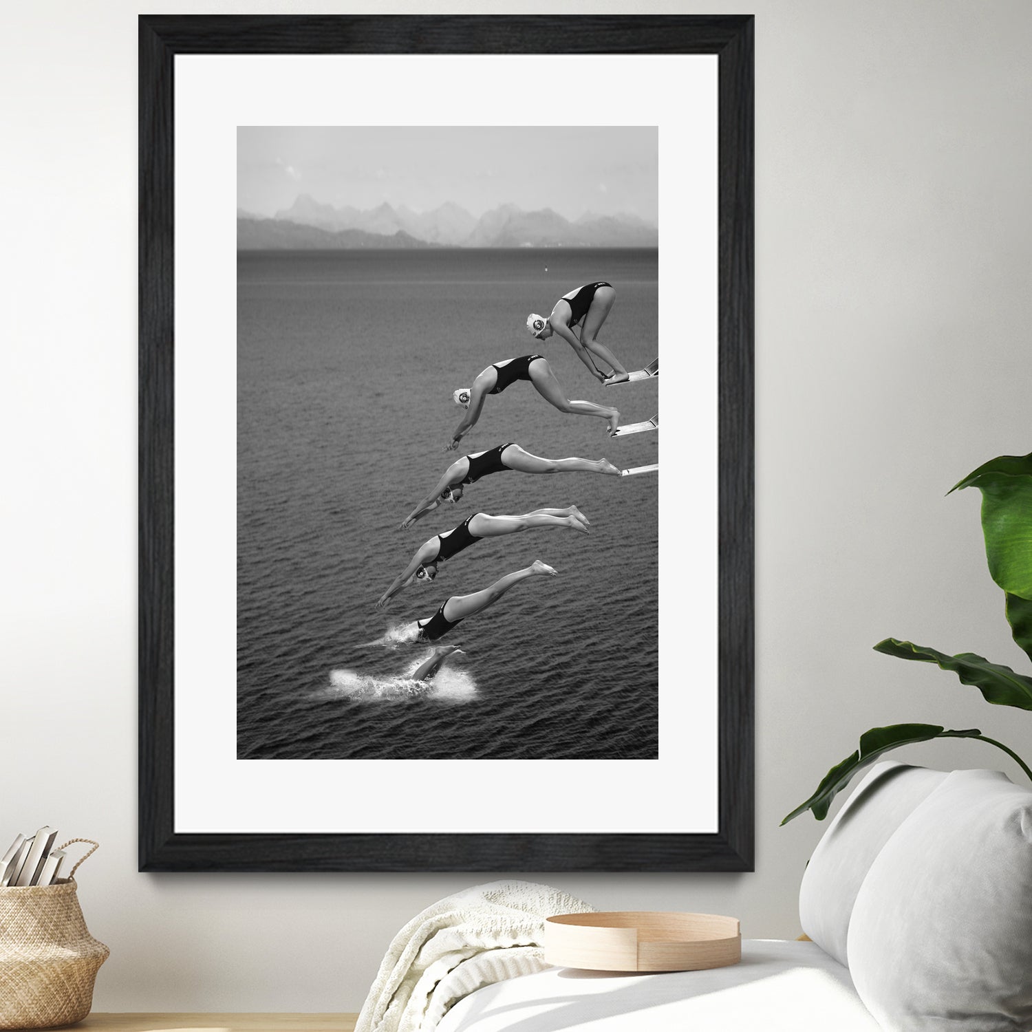 The beauty of diving by Greetje on GIANT ART - black and white photography quick