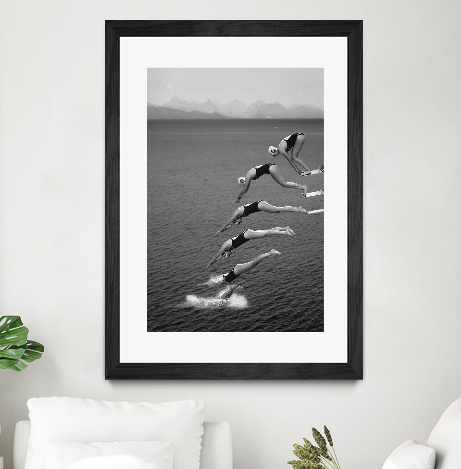 The beauty of diving by Greetje on GIANT ART - black and white photography quick