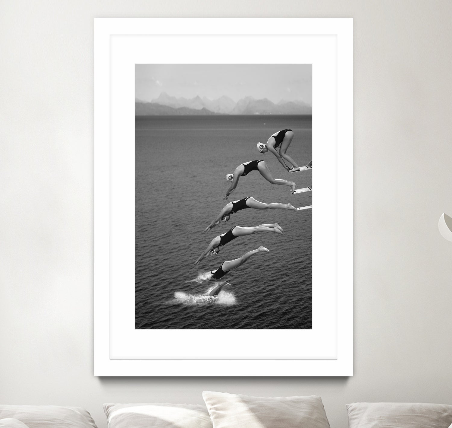 The beauty of diving by Greetje on GIANT ART - black and white photography quick