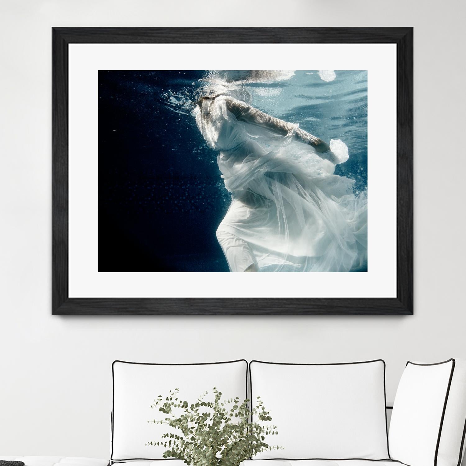 Approach by Peter Morneau on GIANT ART - white figurative artiste québécois