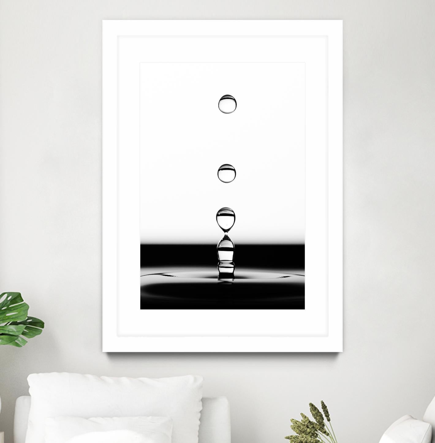 Drops II by Chris Tennent on GIANT ART - white photo art