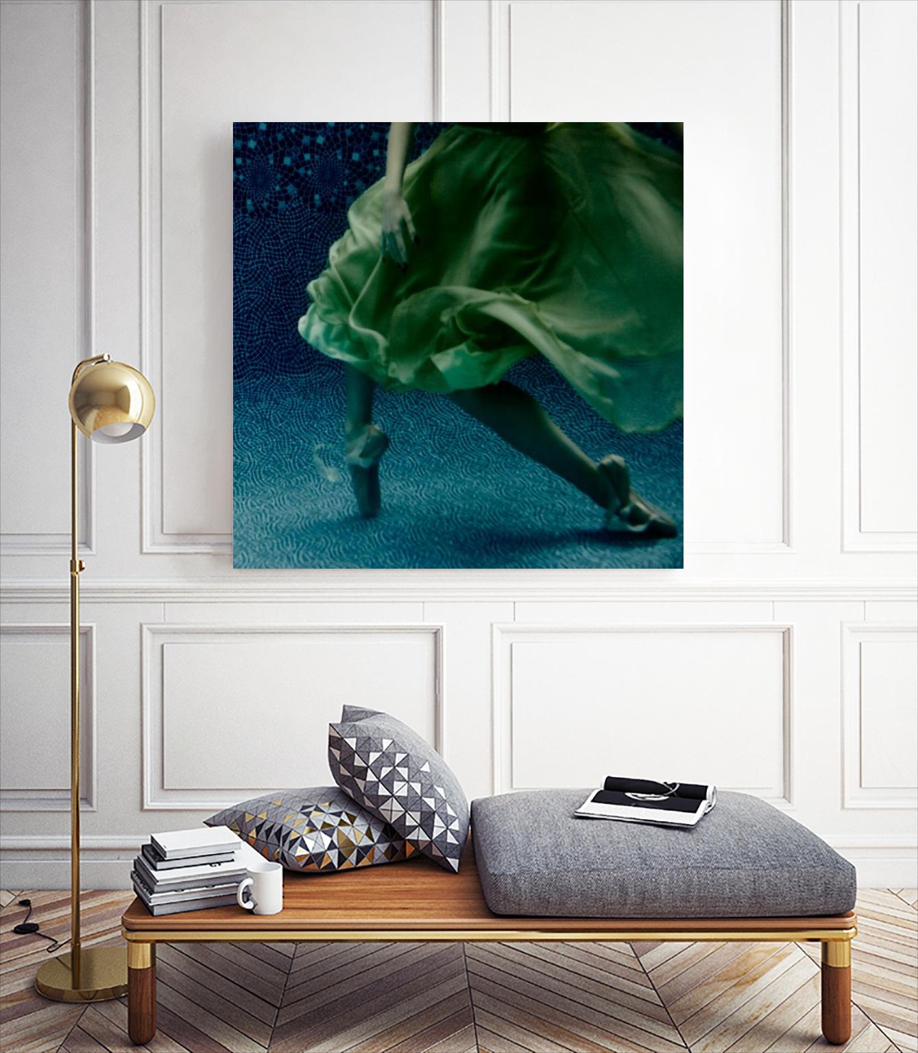 Dame 1 by Peter Morneau on GIANT ART - green figurative ballerine