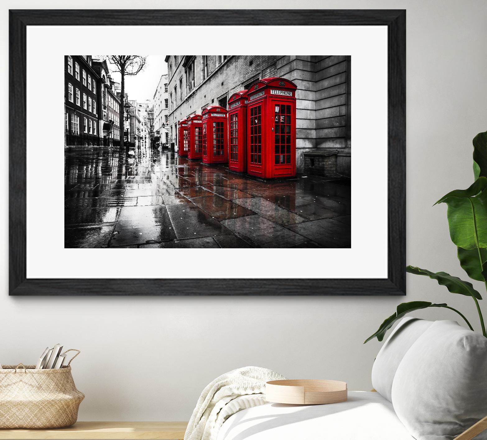 London Phones by Vladimir Kostka on GIANT ART - multicolor photography; landscapes; people/places