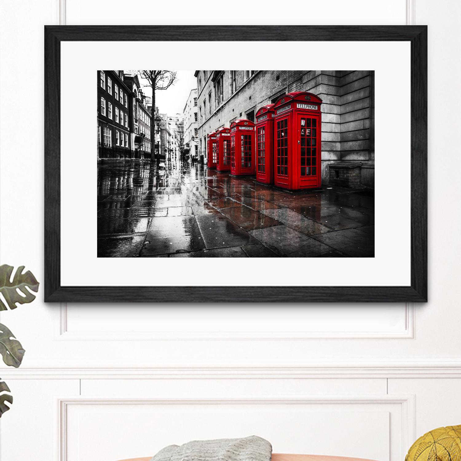 London Phones by Vladimir Kostka on GIANT ART - multicolor photography; landscapes; people/places