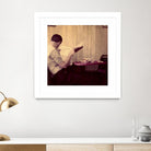 Reading Man by Joe Gemignani on GIANT ART - beige photo art