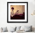 Reading Man by Joe Gemignani on GIANT ART - beige photo art